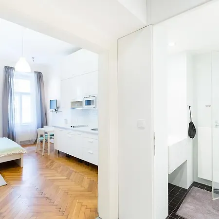 Boris' Vinohrady Apartment